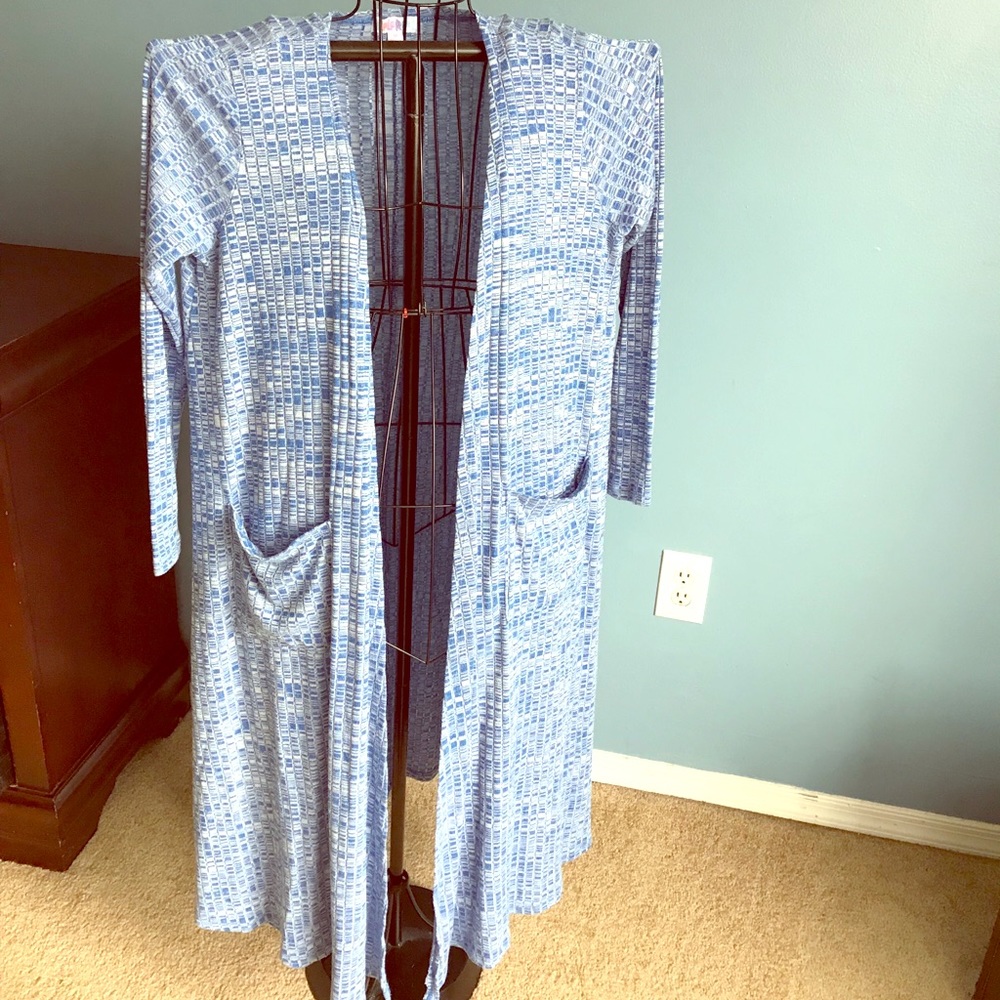 Lularoe women size medium blue and white Sarah